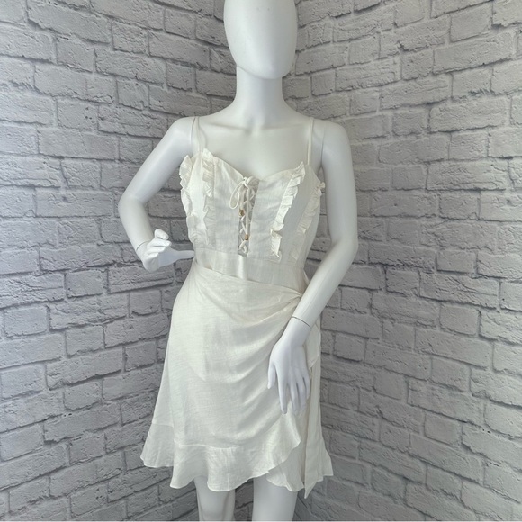 Selfie Leslie  mini dress - Picture 4 of 11